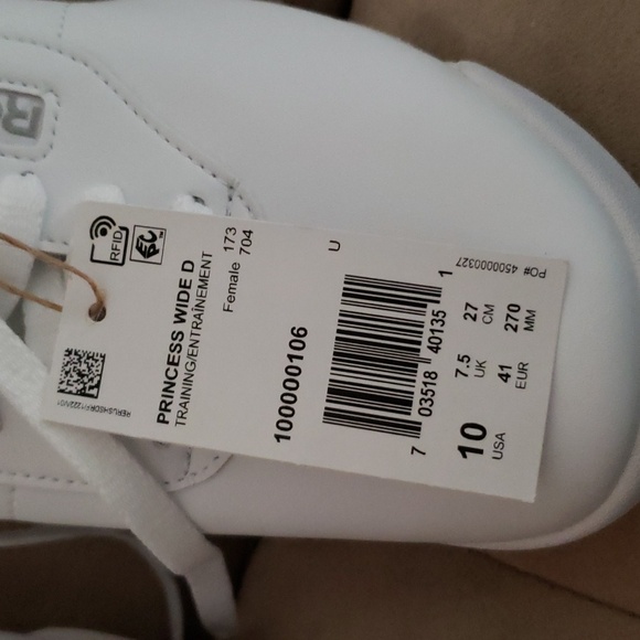 Reebok Classic White Sneakers - Picture 5 of 9